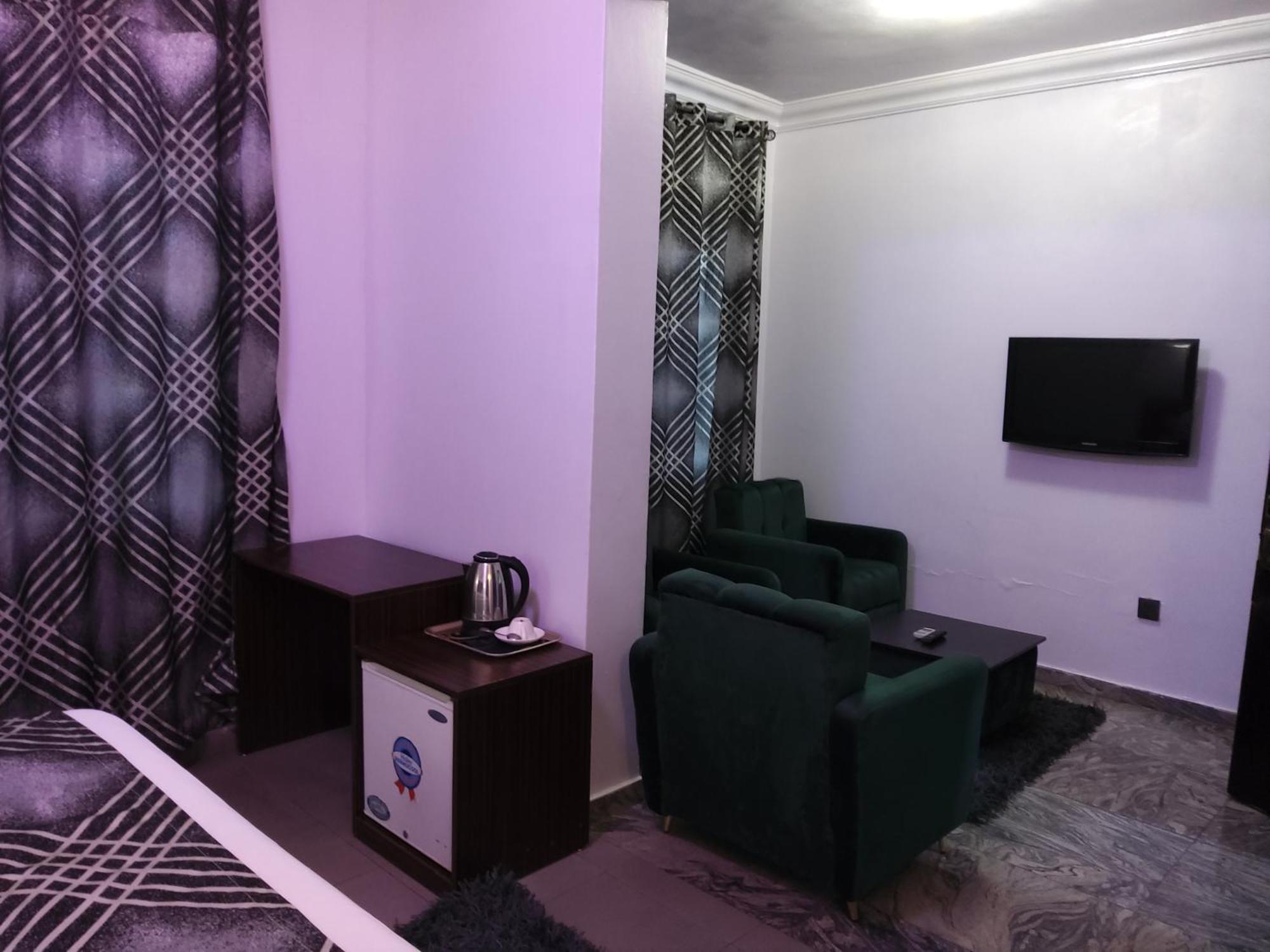 איקג'ה Crownedge Hotels מראה חיצוני תמונה