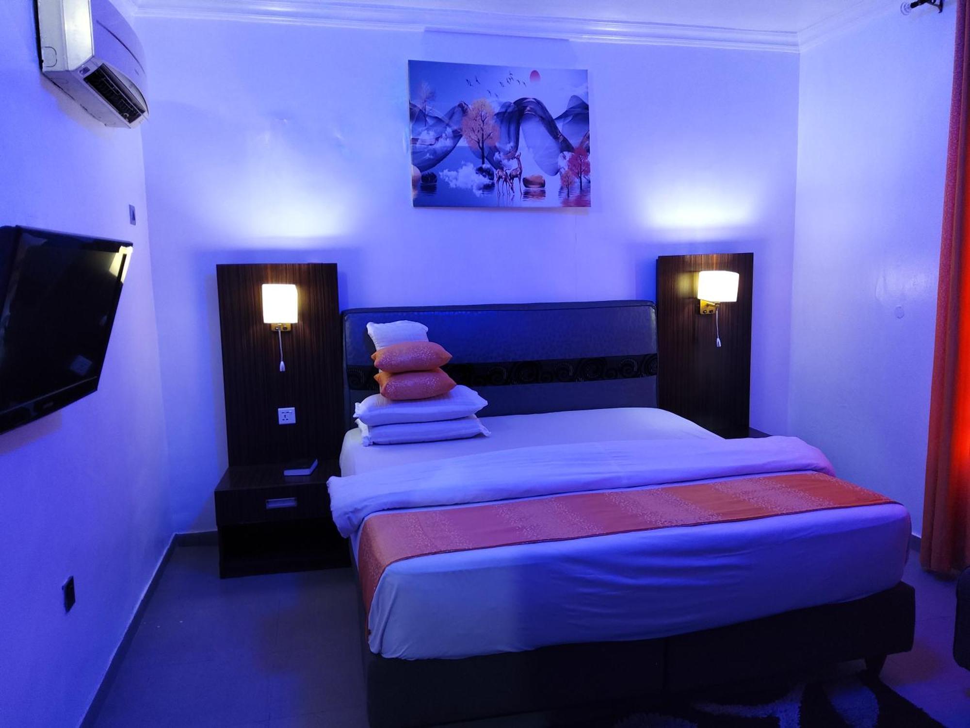 איקג'ה Crownedge Hotels מראה חיצוני תמונה