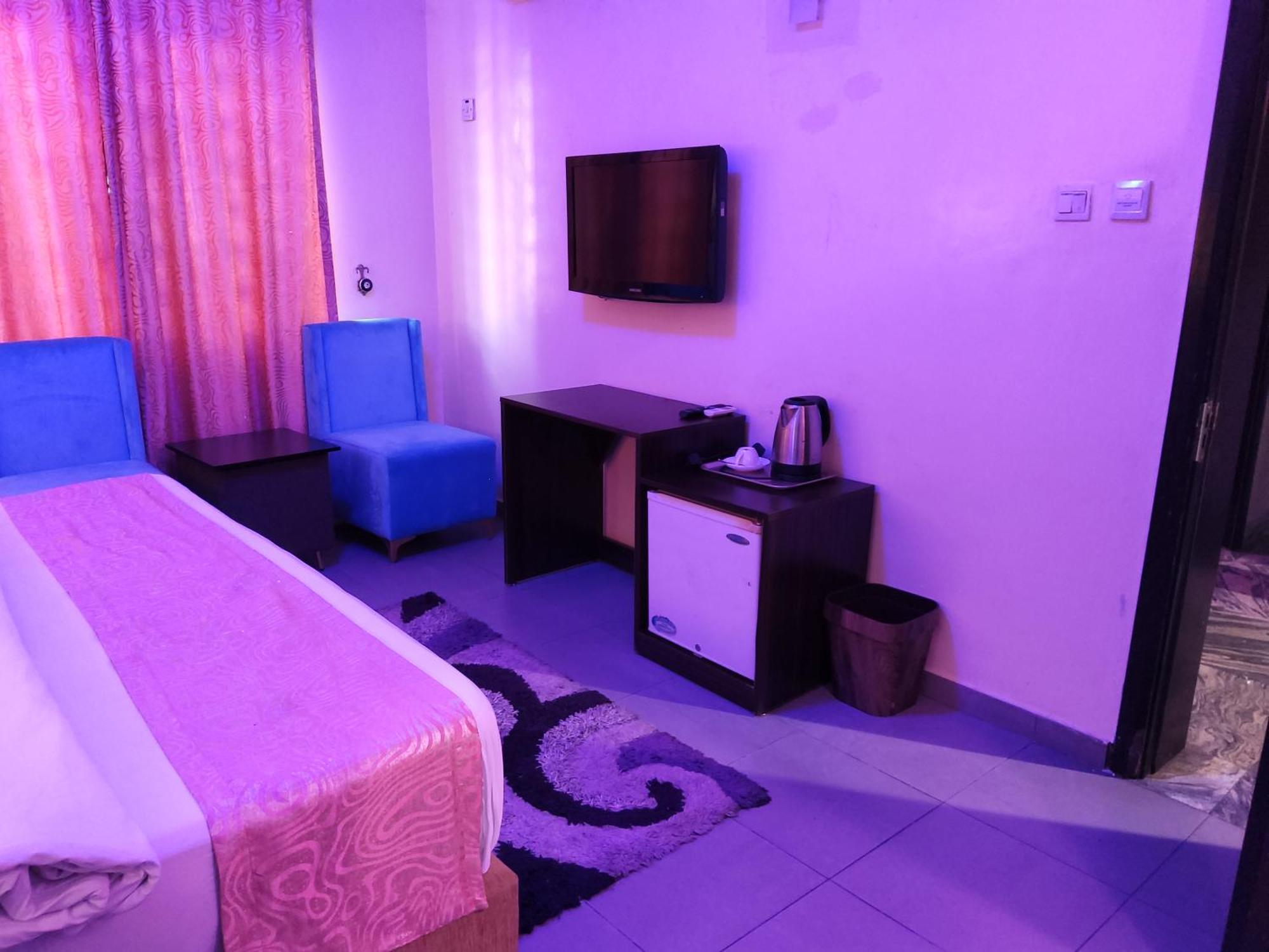 איקג'ה Crownedge Hotels מראה חיצוני תמונה
