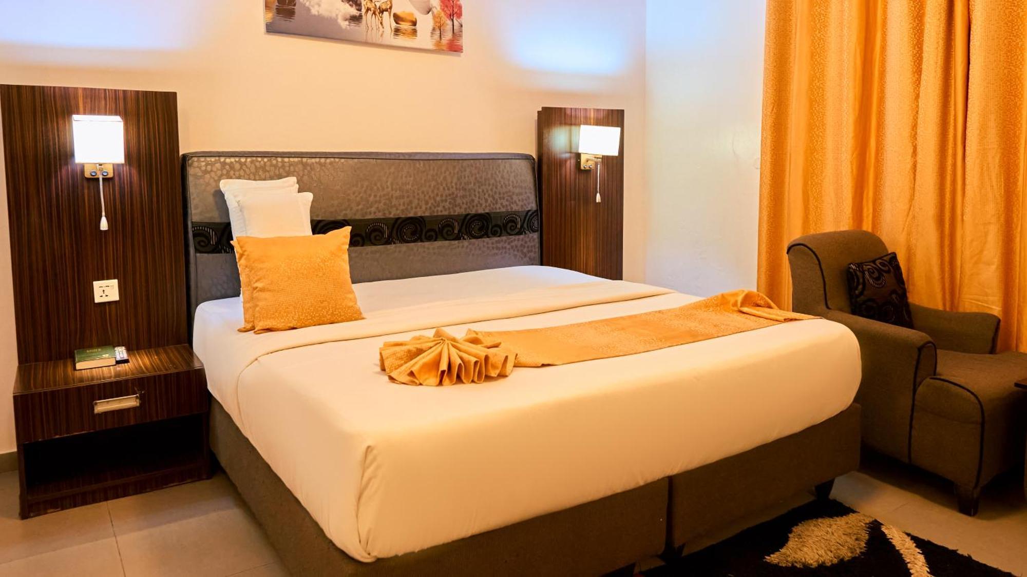 איקג'ה Crownedge Hotels מראה חיצוני תמונה