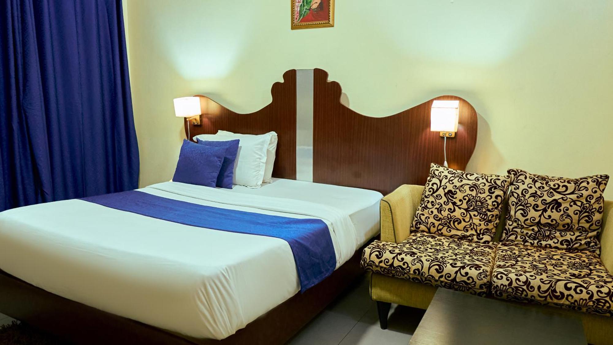 איקג'ה Crownedge Hotels מראה חיצוני תמונה