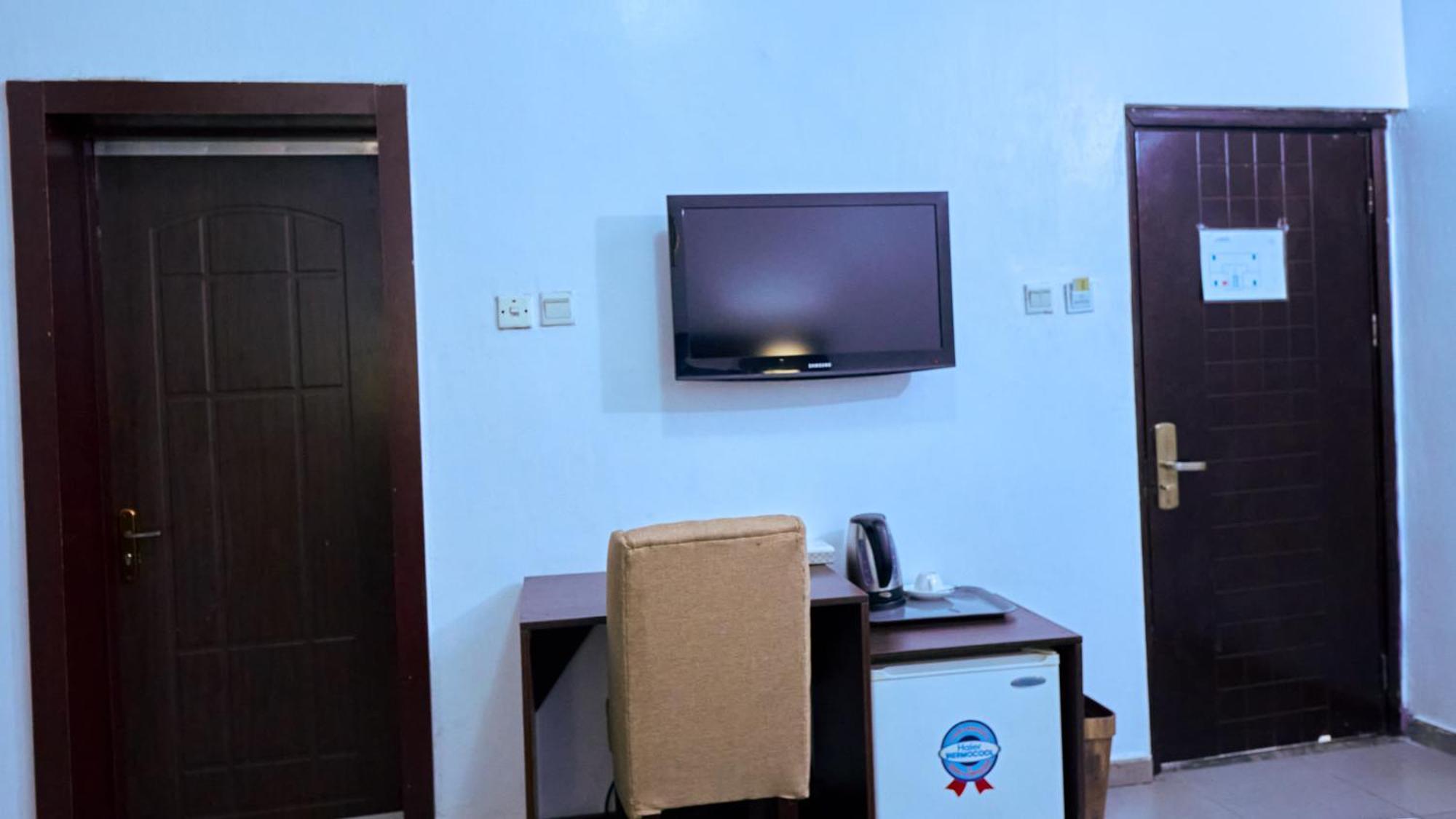 איקג'ה Crownedge Hotels מראה חיצוני תמונה